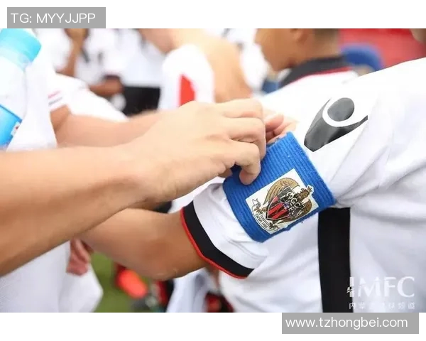 如何优雅地向足球明星索要签名的实用技巧与注意事项